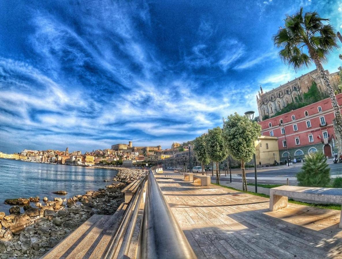 Brezza Di Mare Gaeta B&B Bagian luar foto