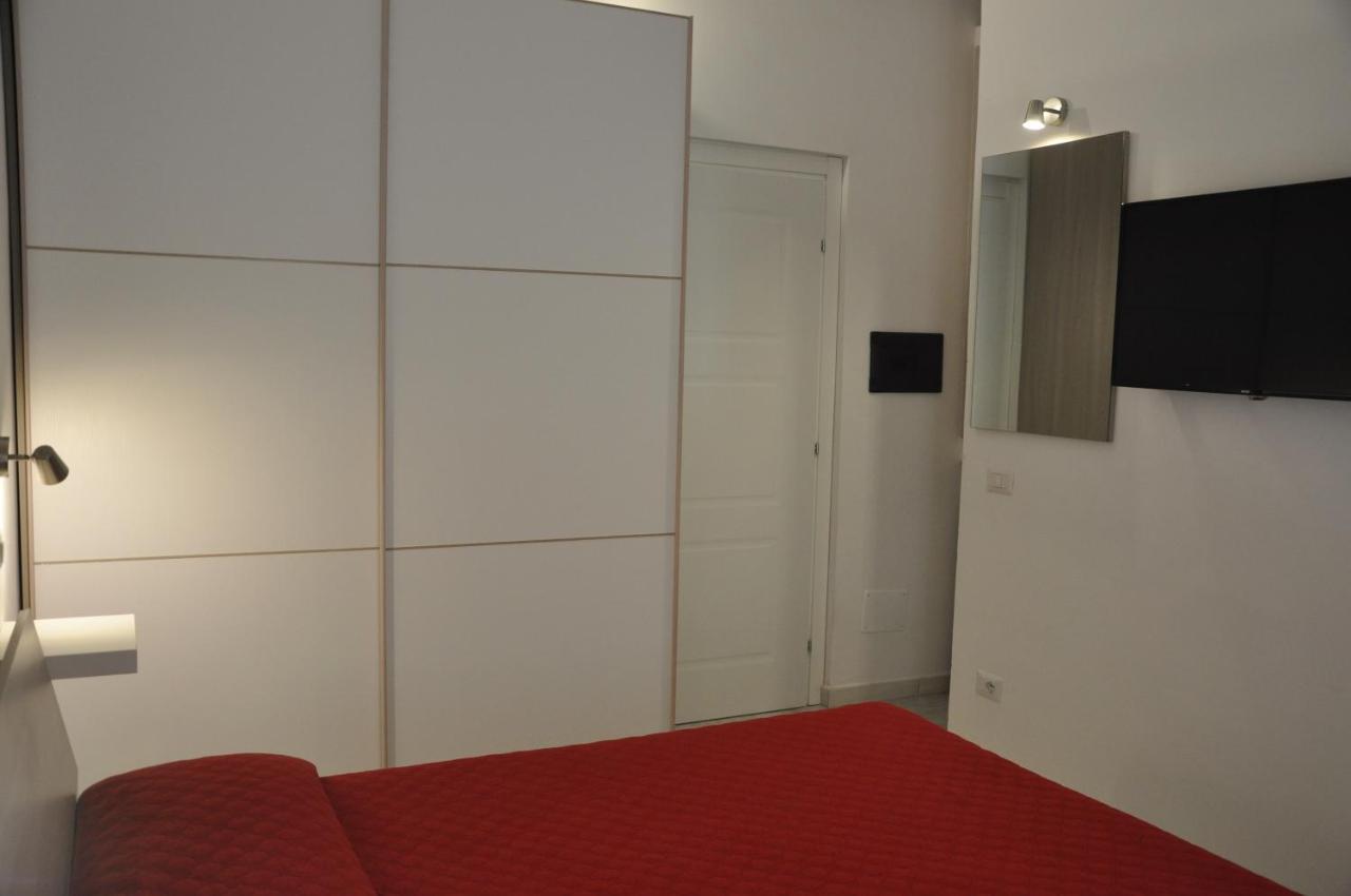 Brezza Di Mare Gaeta B&B Bagian luar foto