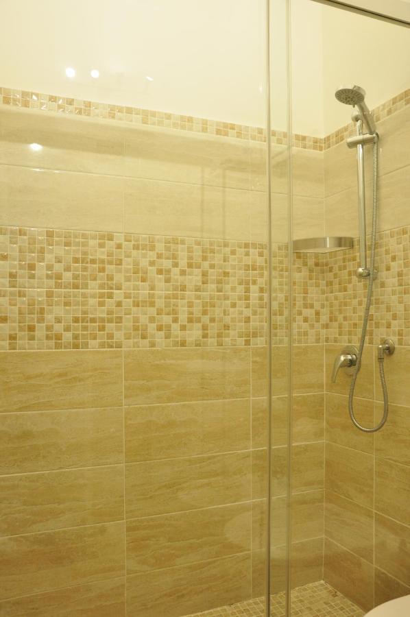 Brezza Di Mare Gaeta B&B Bagian luar foto