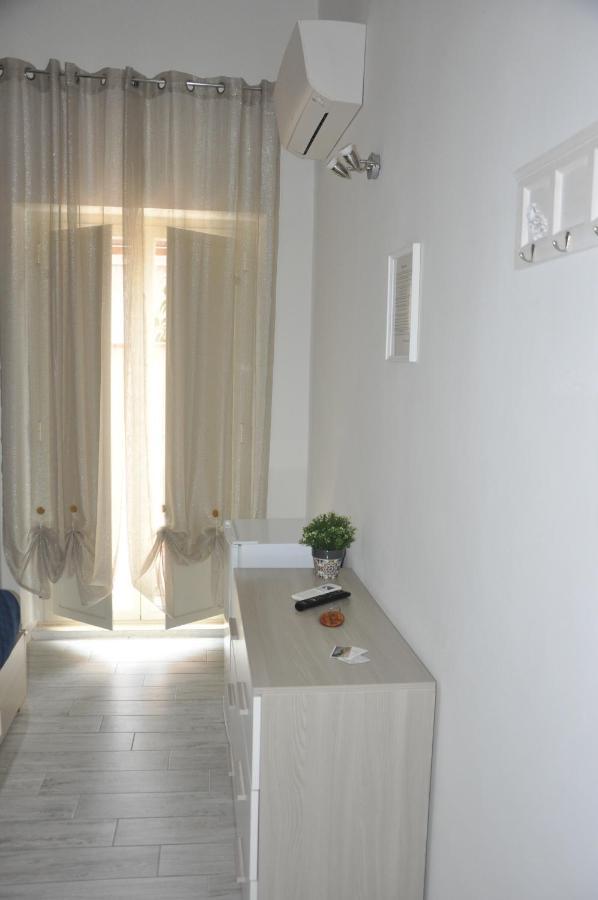 Brezza Di Mare Gaeta B&B Bagian luar foto